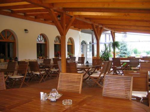 Sziget Hotel&Restaurant Tarján Commodités photo